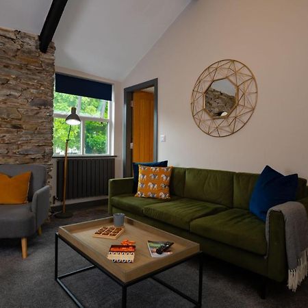 Spacious - Contemporary 2Br Apartment - Central Ambleside - Parking Zewnętrze zdjęcie