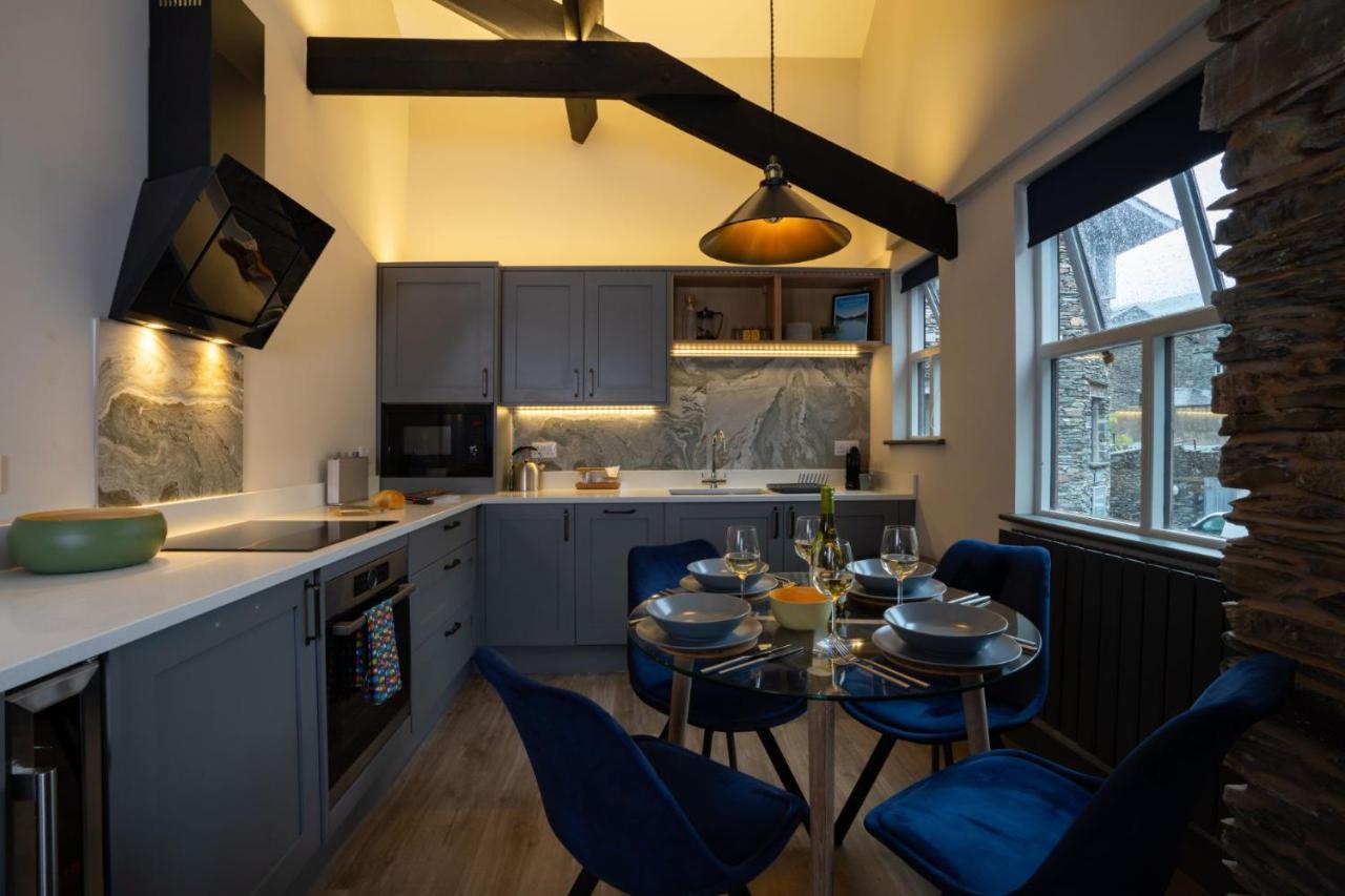 Spacious - Contemporary 2Br Apartment - Central Ambleside - Parking Zewnętrze zdjęcie