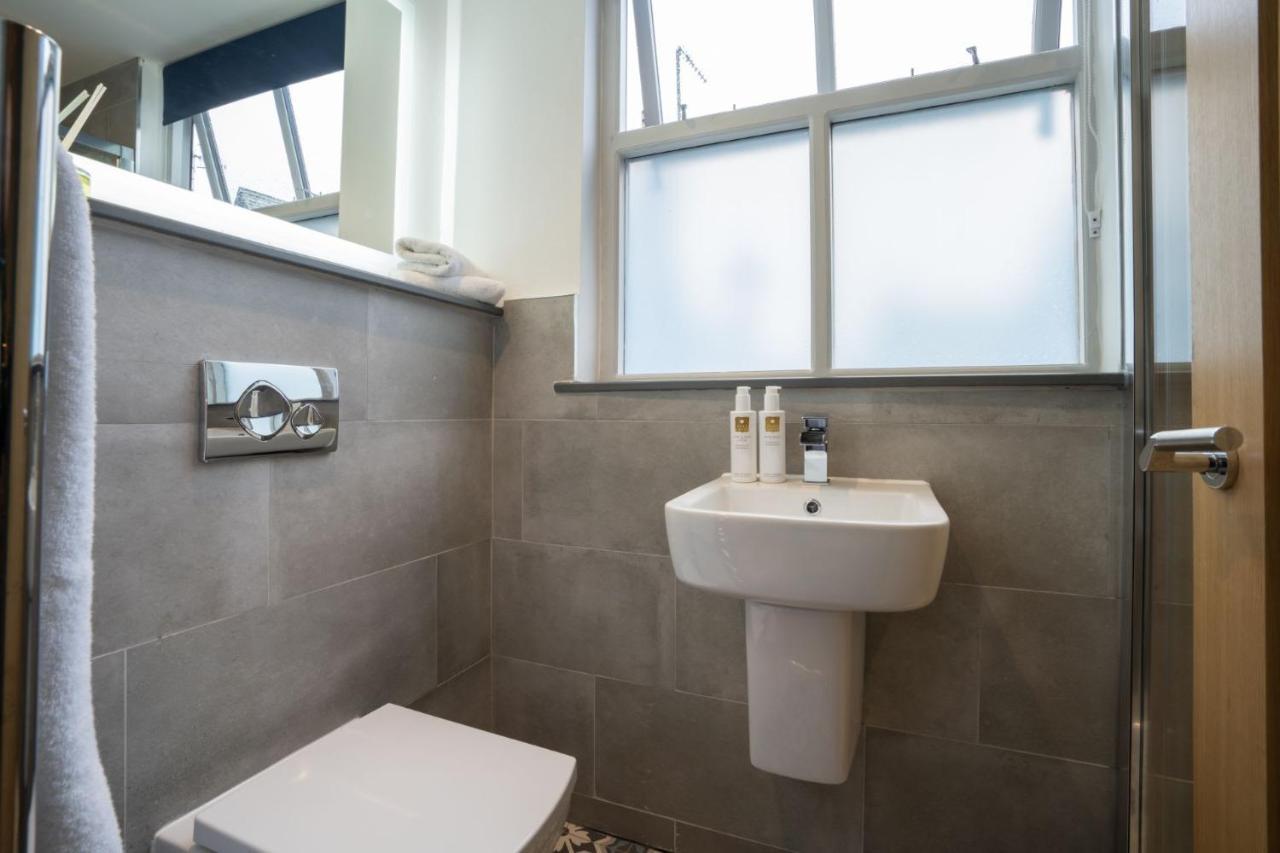 Spacious - Contemporary 2Br Apartment - Central Ambleside - Parking Zewnętrze zdjęcie