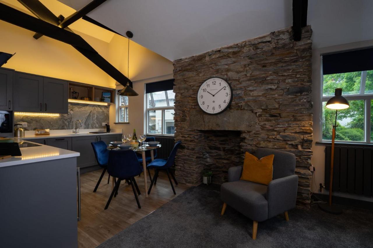 Spacious - Contemporary 2Br Apartment - Central Ambleside - Parking Zewnętrze zdjęcie