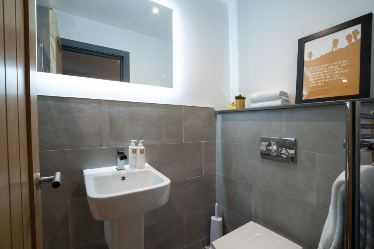Spacious - Contemporary 2Br Apartment - Central Ambleside - Parking Zewnętrze zdjęcie